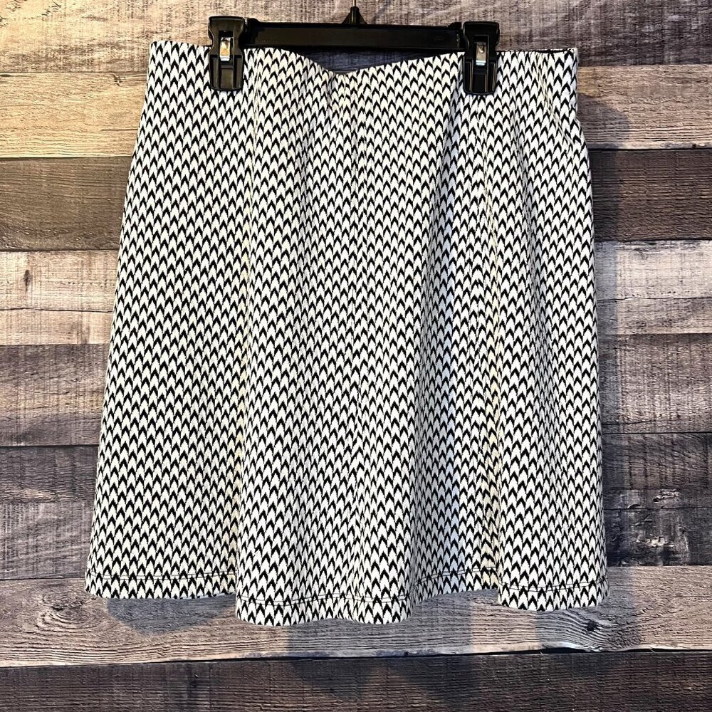 NWT Ann‎ Taylor Loft Black White Chevron A-Line Skirt M Minimalist Academia